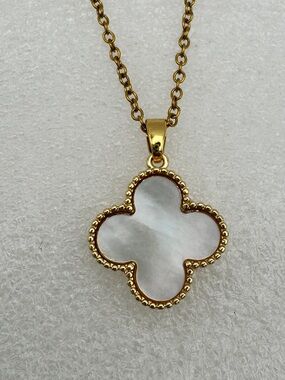 Fashion Jewelry real MOP clover pendent with stainless steel necklace